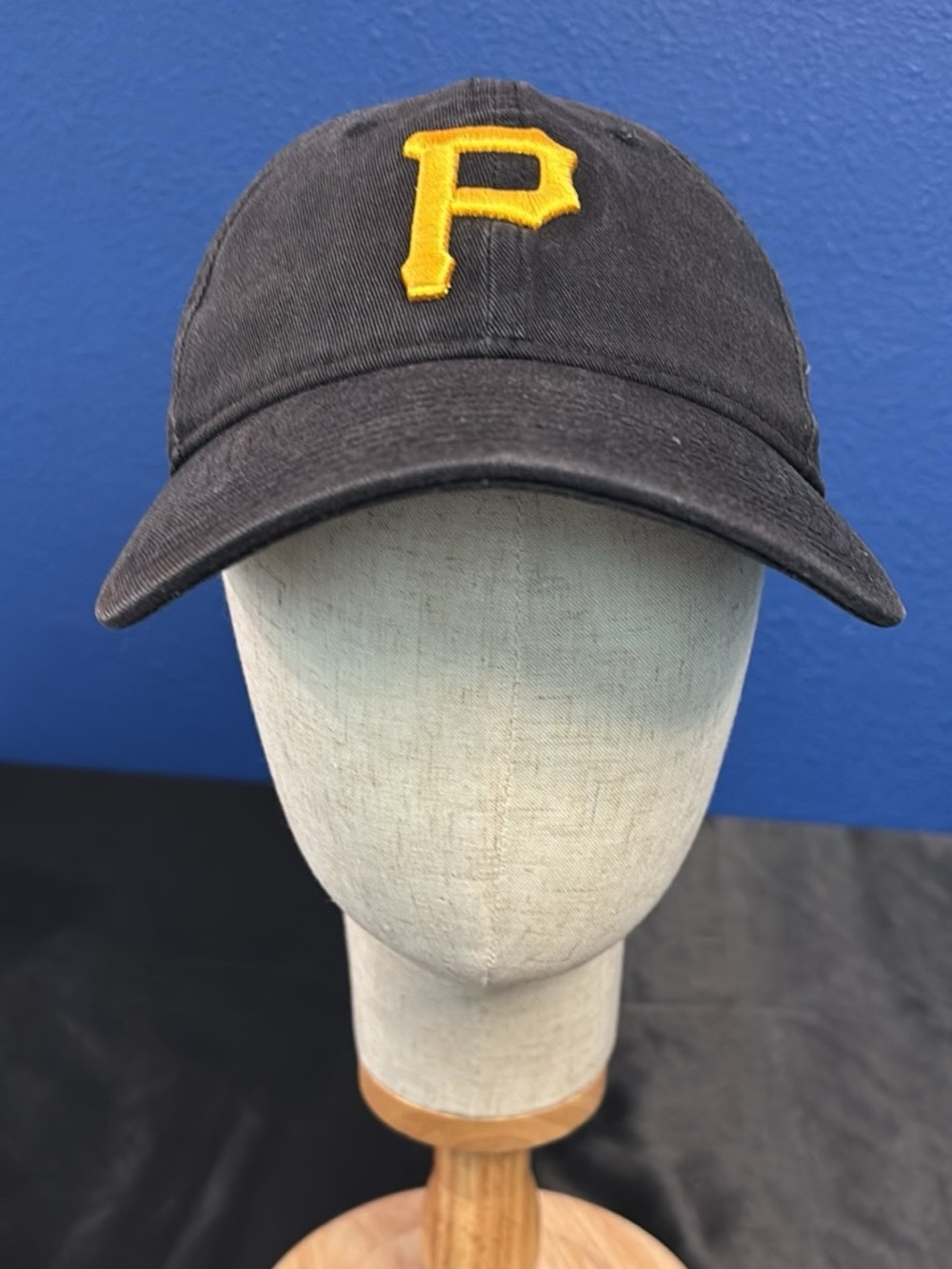 Officially Licensed New Era 9TWENTY Pittsburgh Pirates adjustable baseball cap